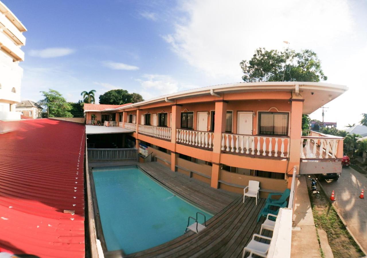 Uw Oasis Hotel La Ceiba Esterno foto